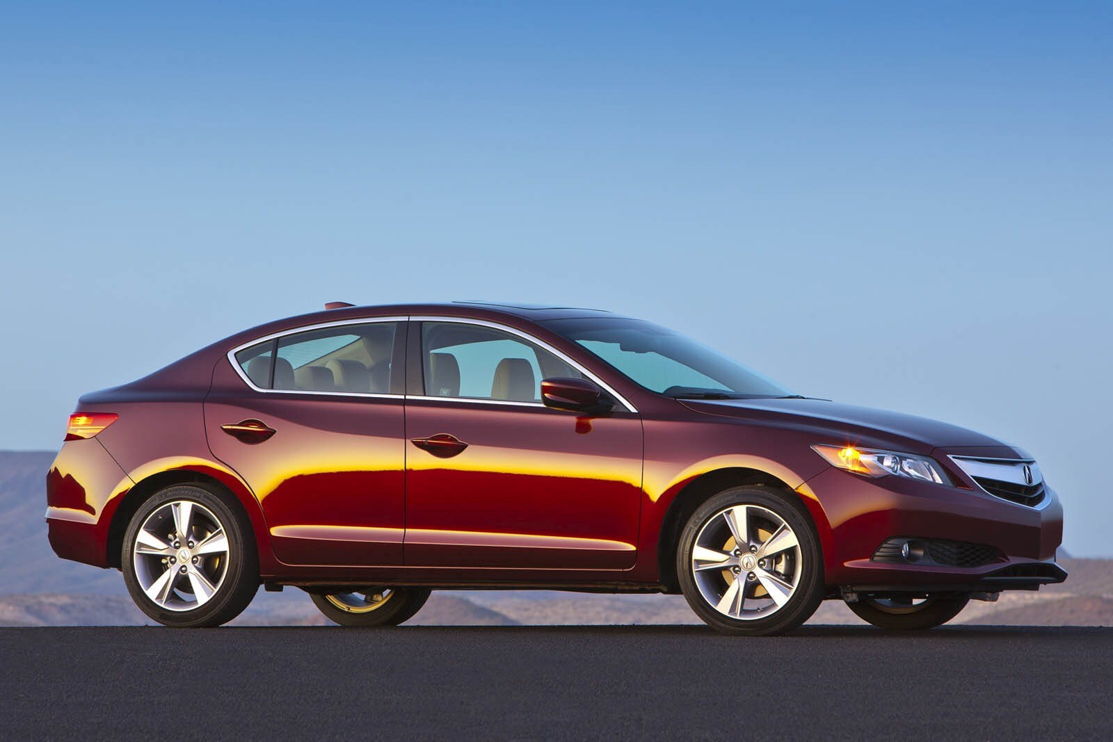 2013 Acura ILX front safety FQ