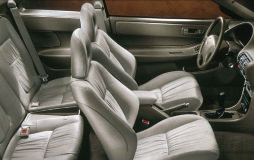 2000 Acura Integra interior I