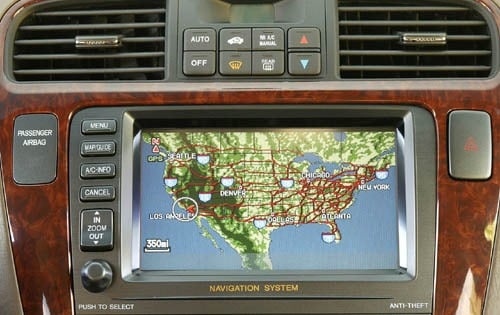 2004 Acura MDX front safety DETAIL