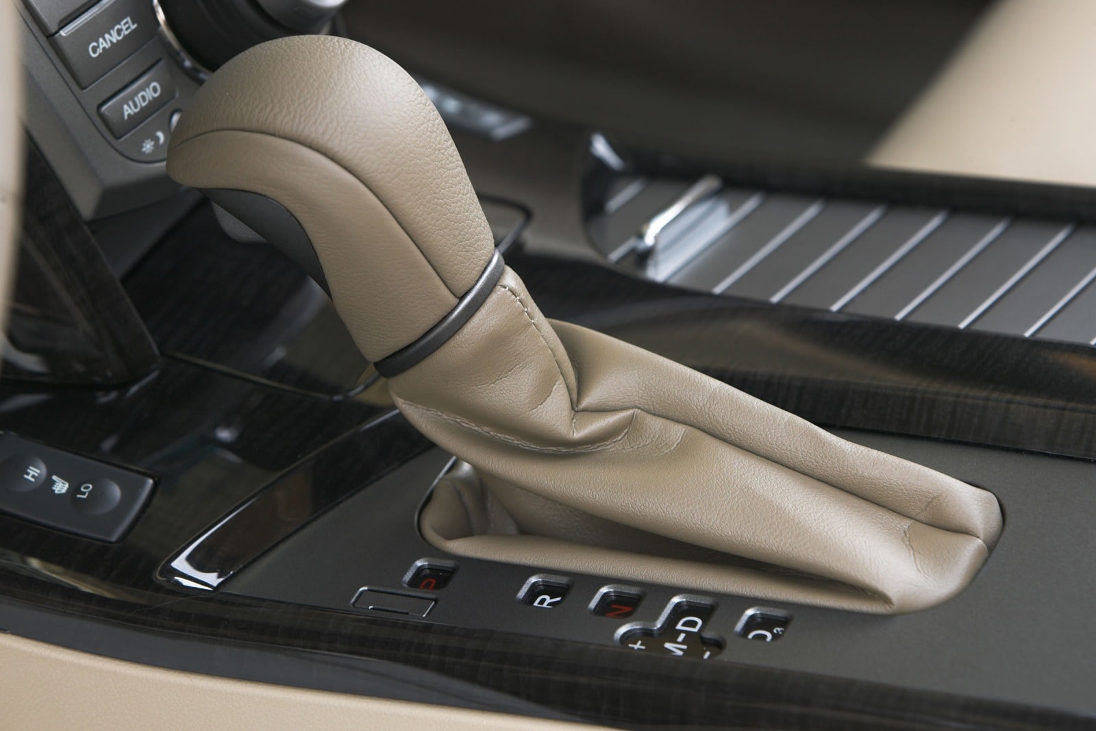 2007 Acura Mdx interior SHF