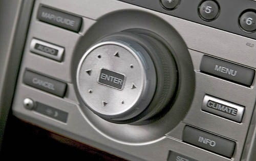 2005 Acura RL interior CC