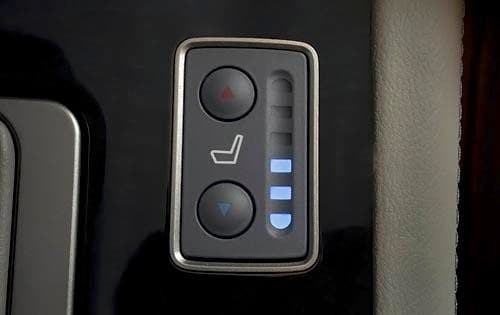 2009 Acura RL interior DETAIL