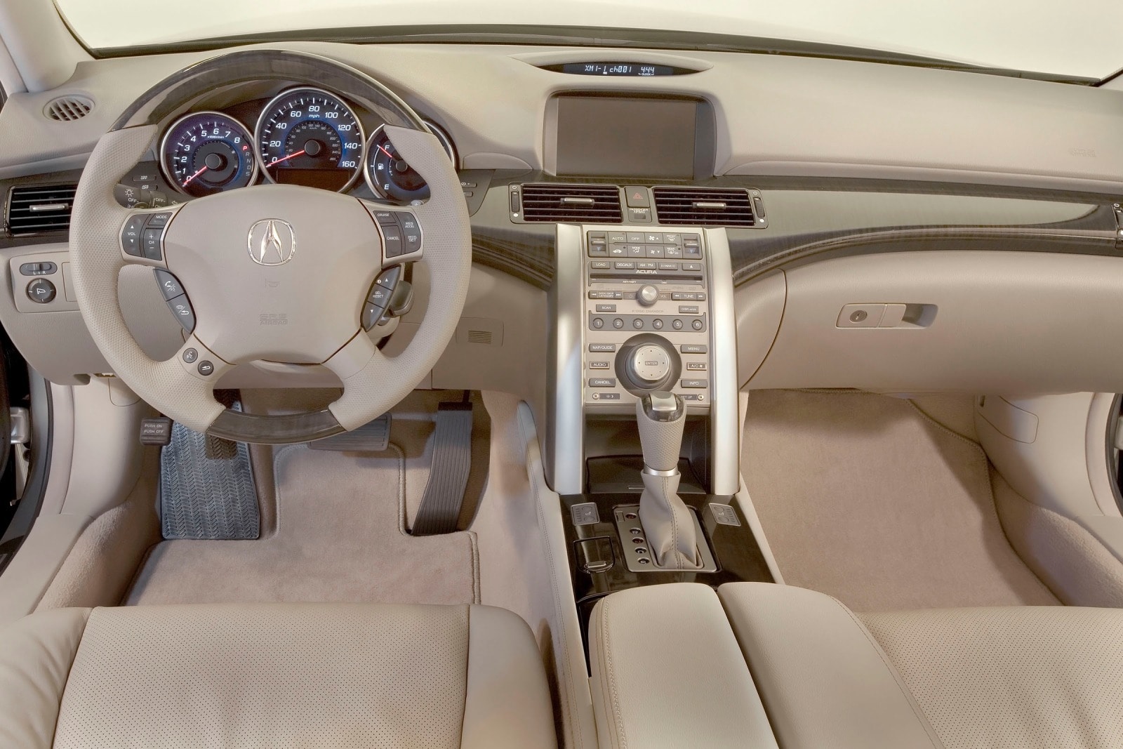 2011 Acura RL interior D