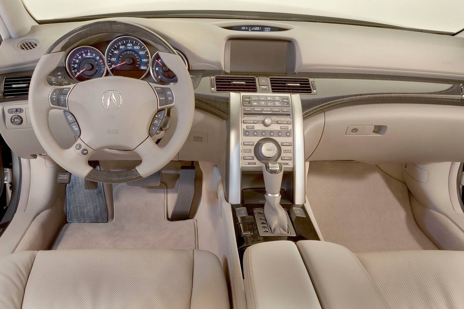 2012 Acura RL interior D