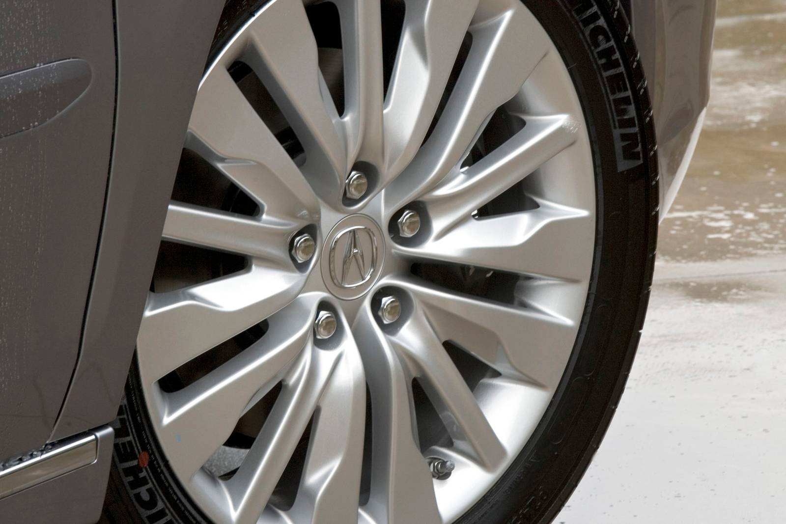 2012 Acura RL exterior W