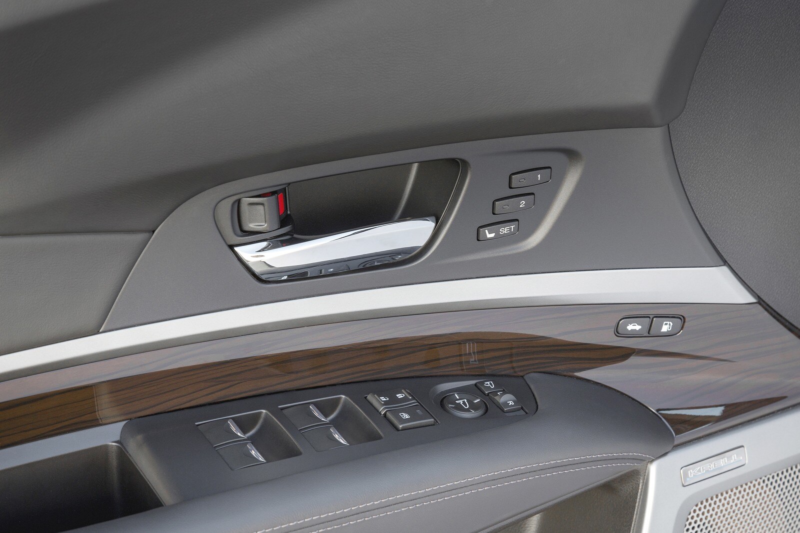 2016 Acura RLX interior DETAIL
