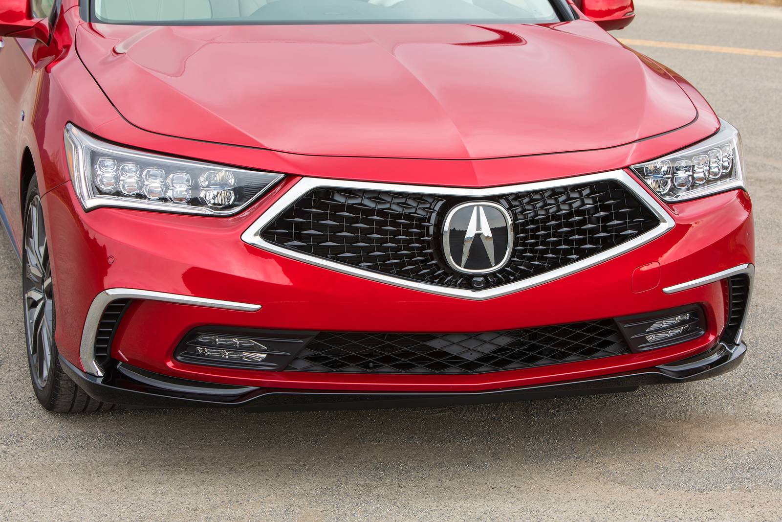 2018 Acura RLX — OEM photo 3