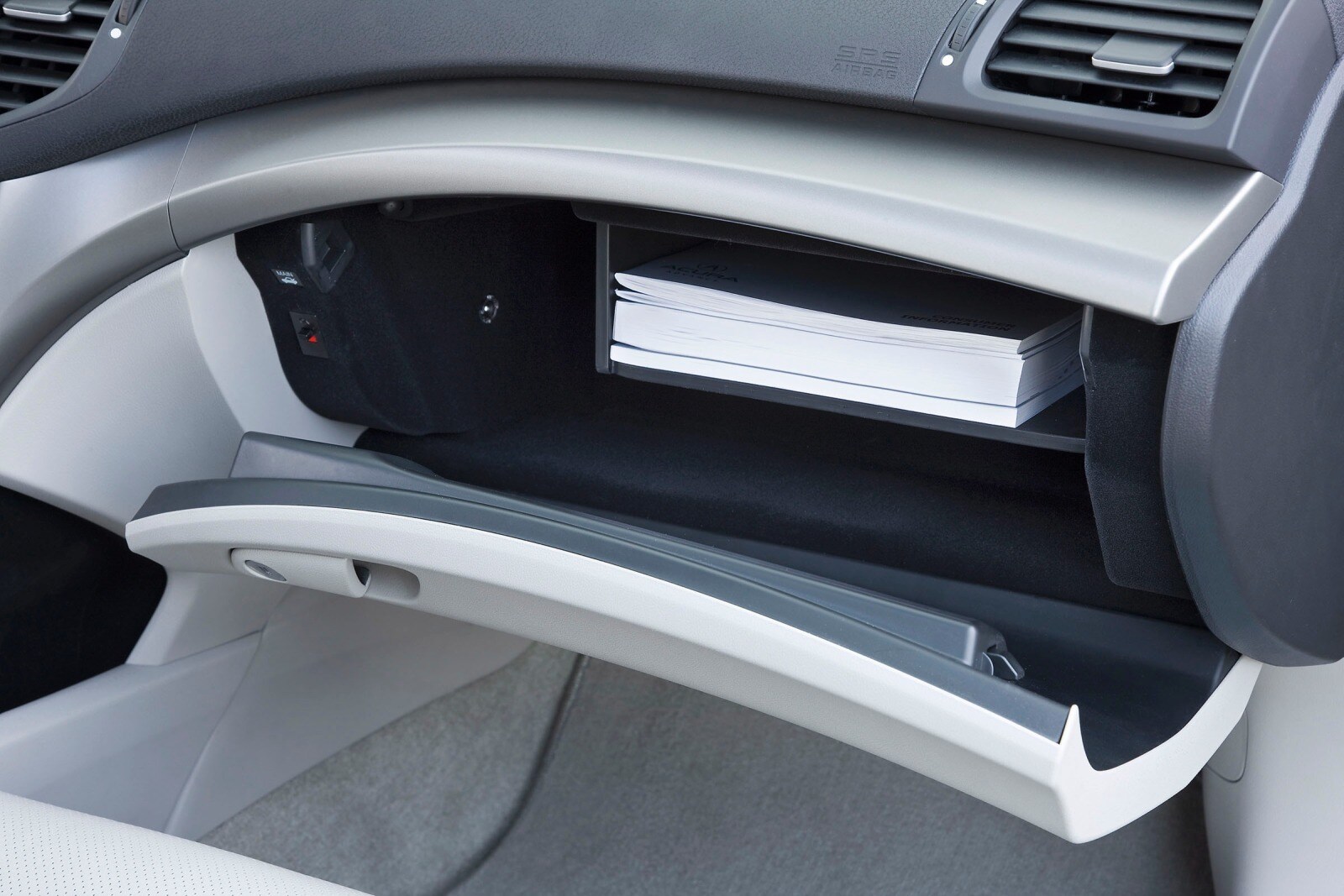 2010 Acura TSX interior DETAIL