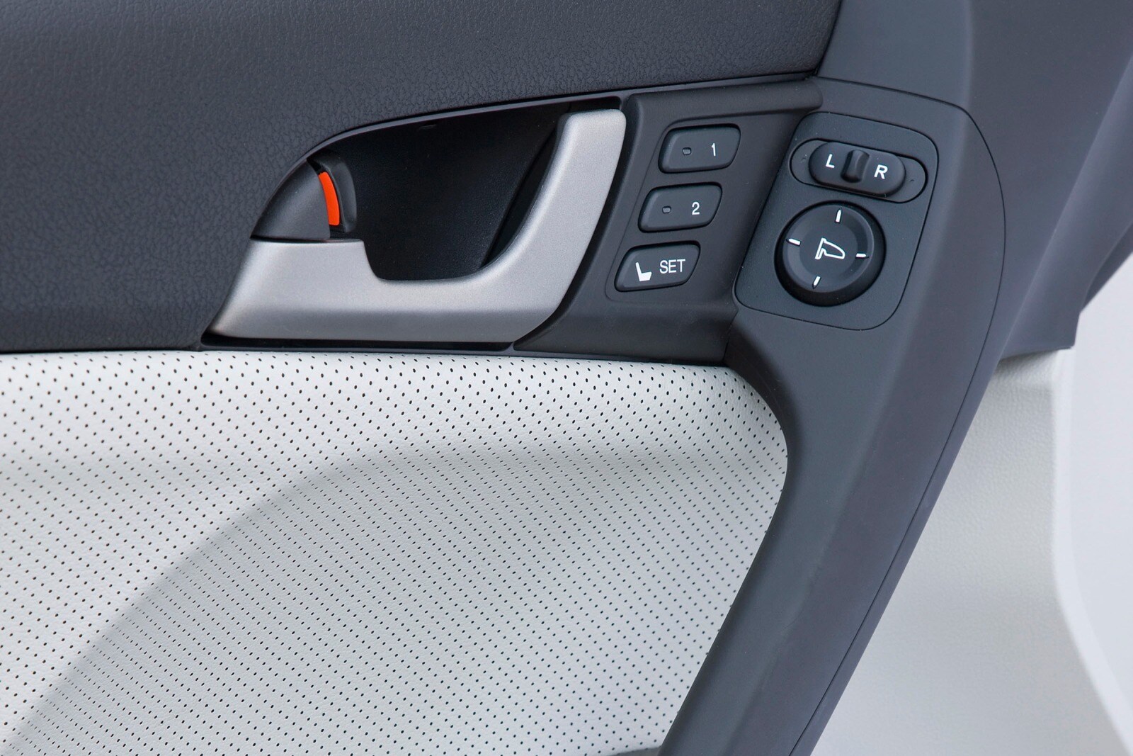 2010 Acura TSX interior DETAIL