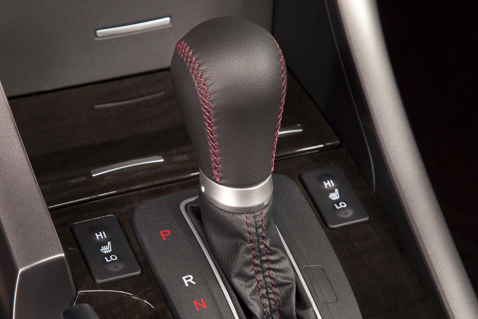 2013 Acura TSX interior SHF