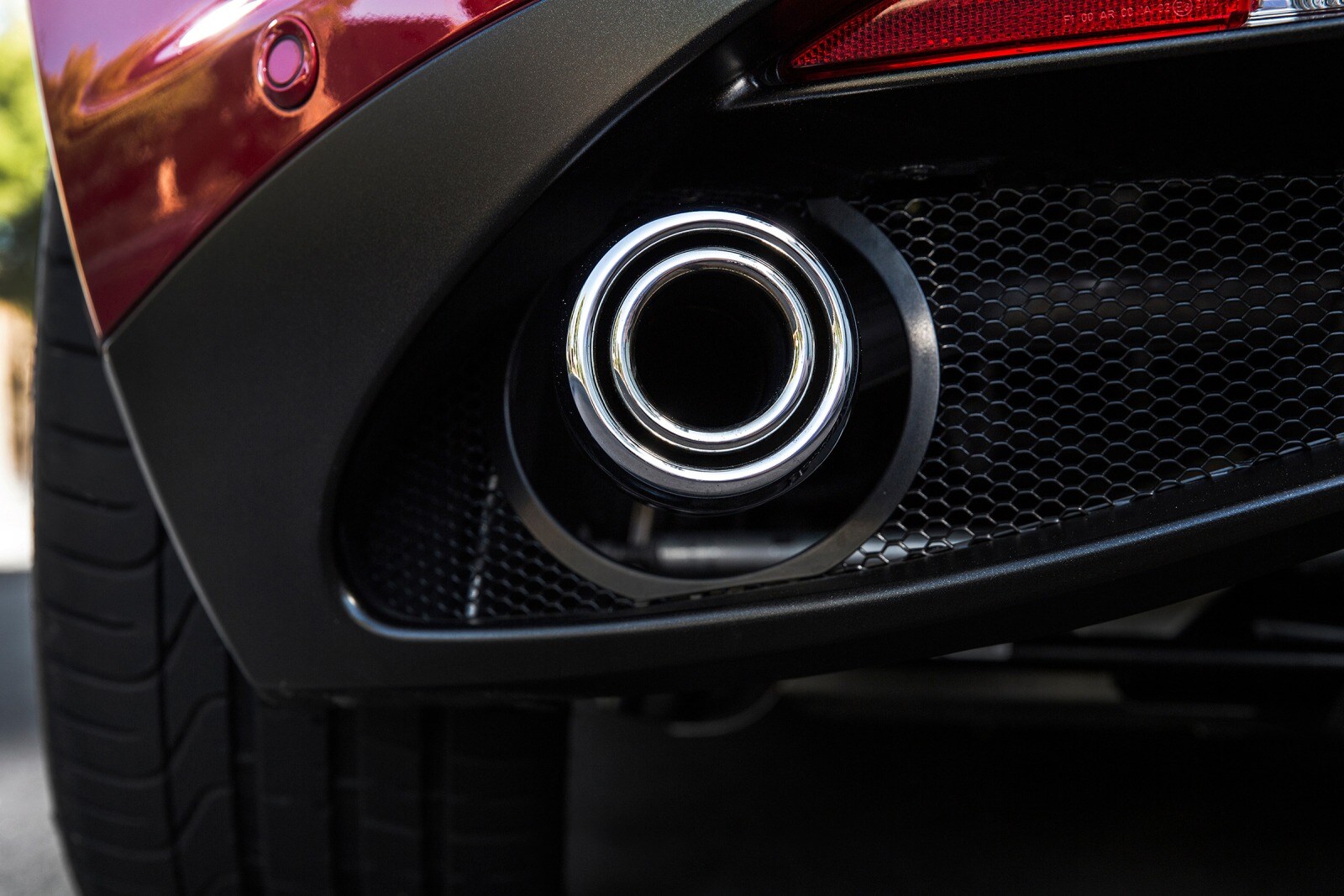 2017 Alfa Romeo 4C exterior EDETAIL