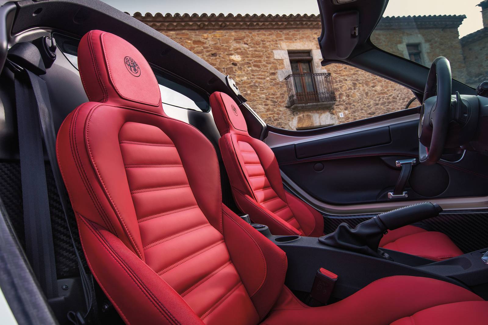 2018 Alfa Romeo 4C interior DETAIL