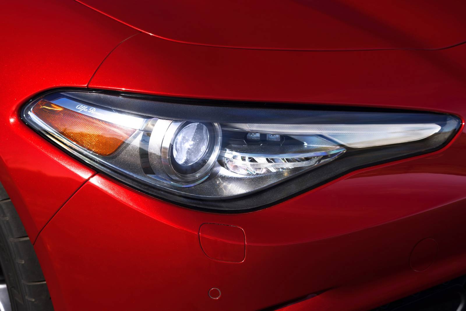 2017 Alfa Romeo Giulia exterior EDETAIL