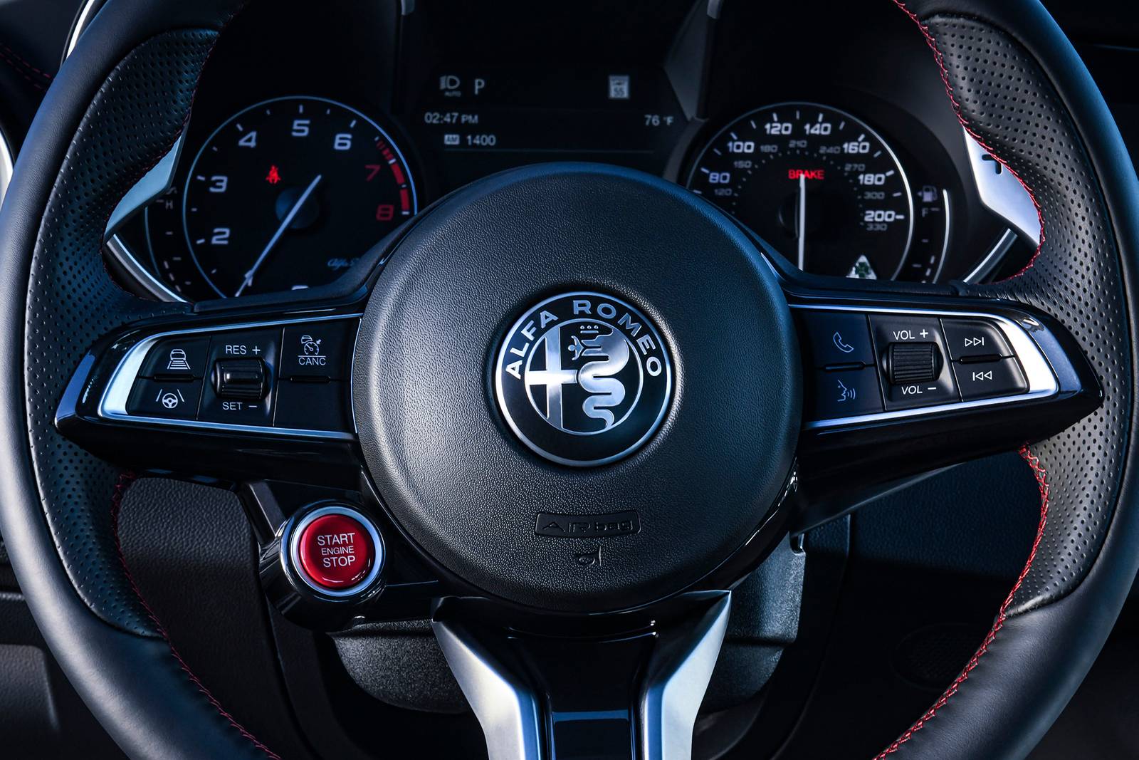 2020 Alfa Romeo Giulia interior AUXCTRL