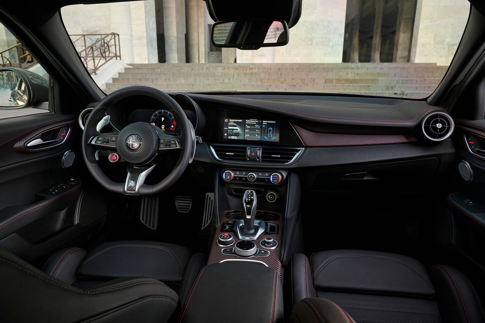 2024 Alfa Romeo Giulia interior D