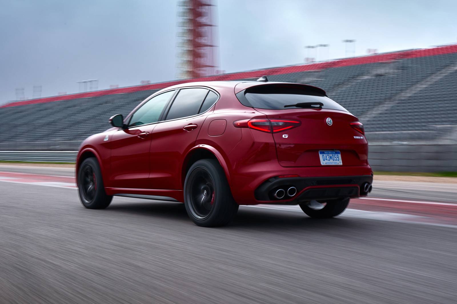2018 Alfa Romeo Stelvio — OEM photo 5