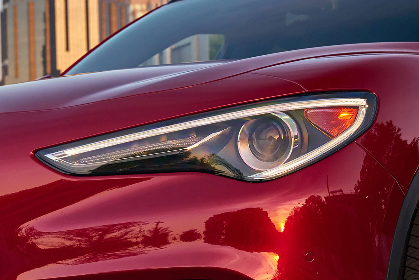 2018 Alfa Romeo Stelvio exterior EDETAIL