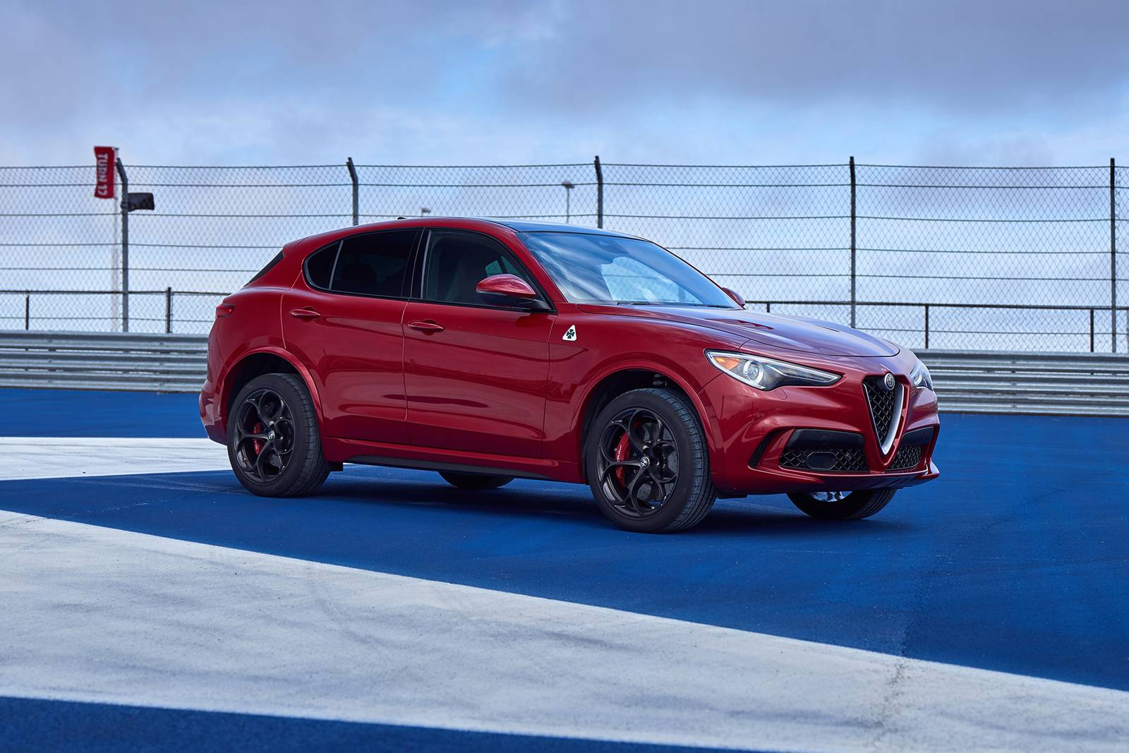 Alfa Romeo Stelvio Quadrifoglio 4dr SUV Exterior Shown