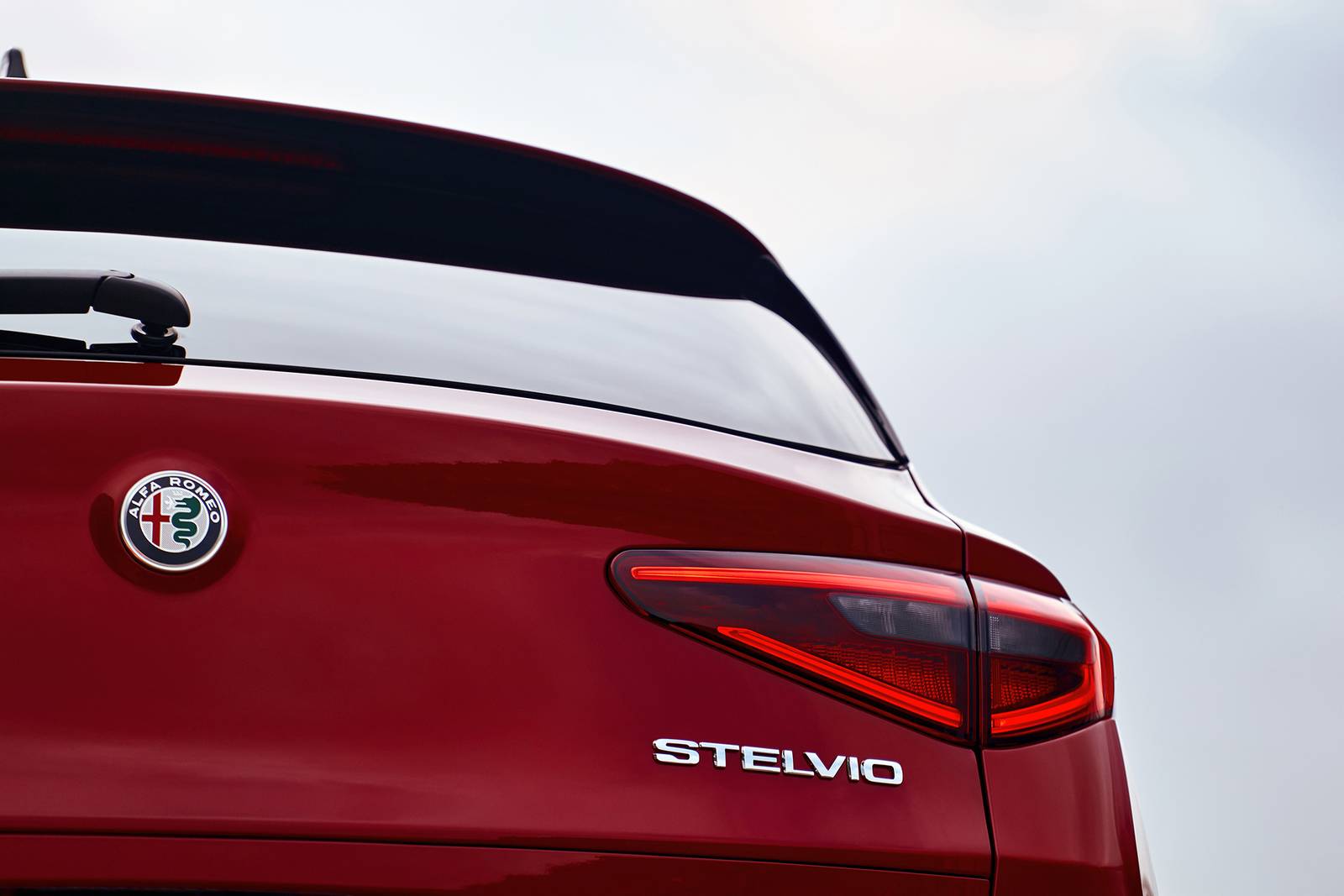2022 Alfa Romeo Stelvio — OEM photo 5