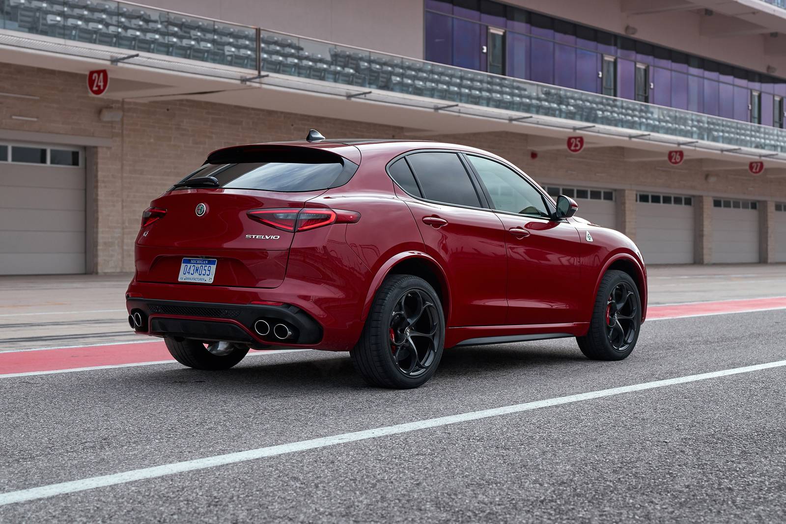 2023 Alfa Romeo Stelvio — OEM photo 4
