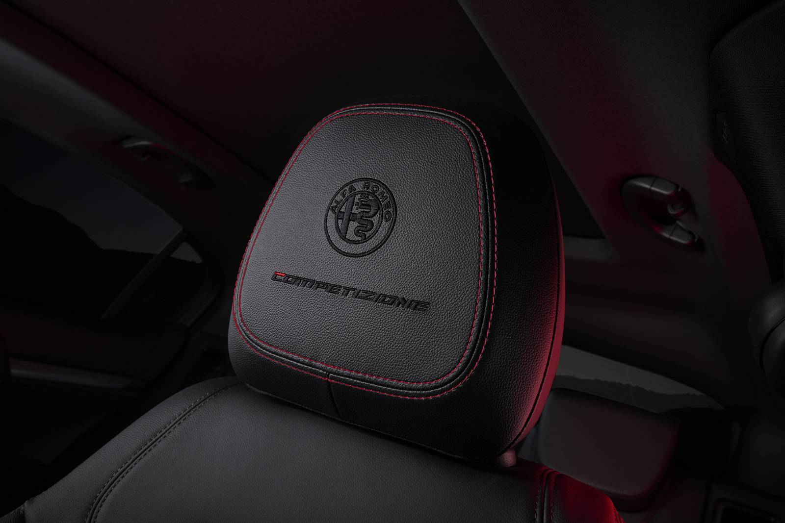 2024 Alfa Romeo Stelvio interior DETAIL