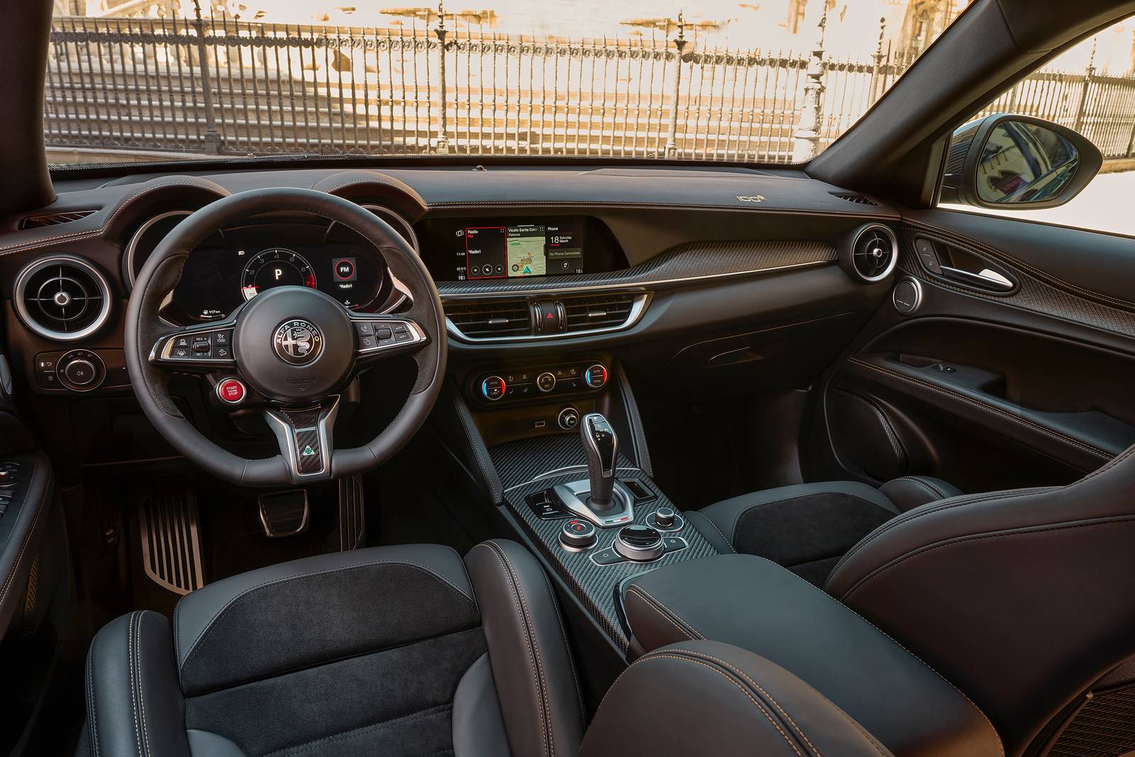 2024 Alfa Romeo Stelvio interior D