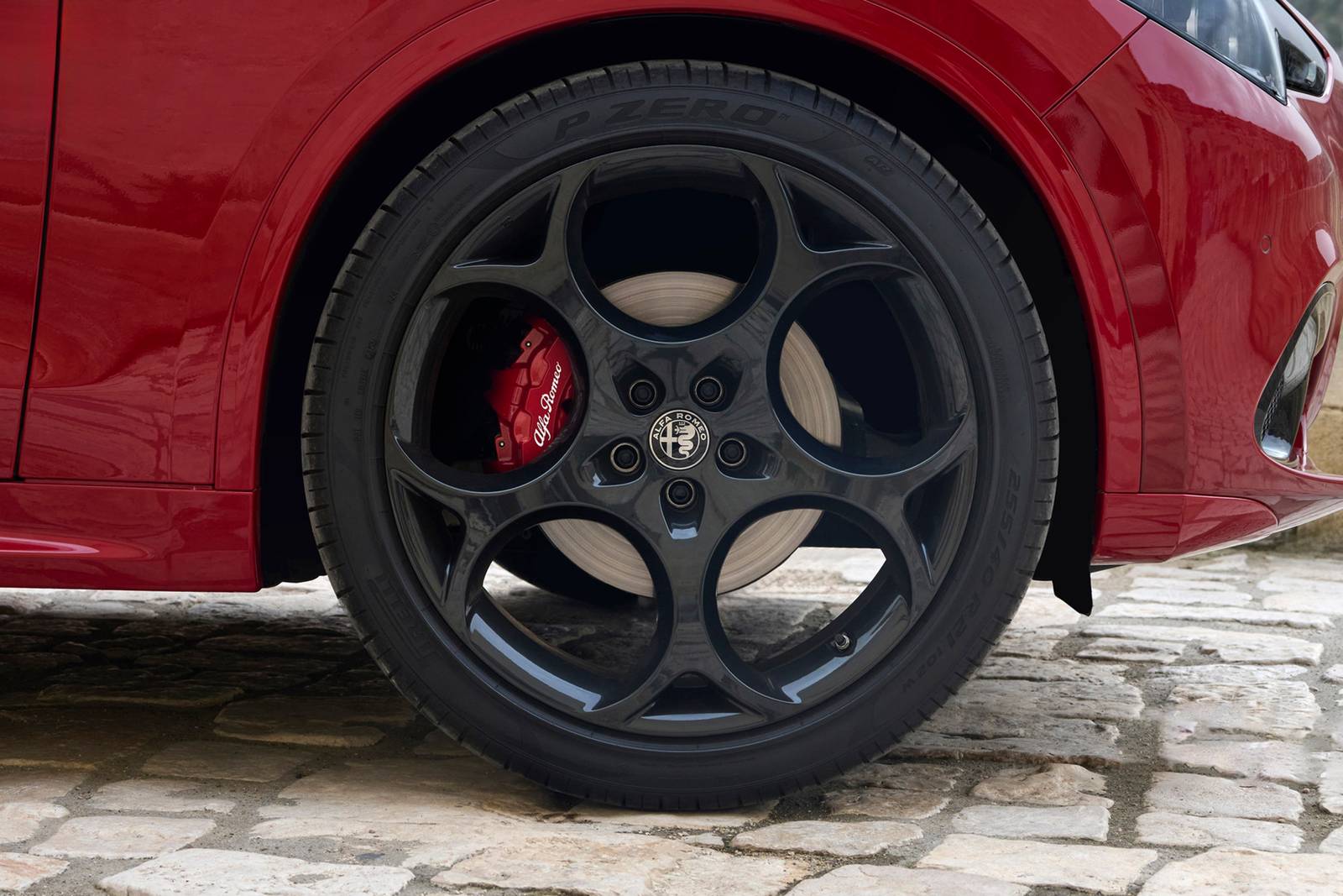 2025 Alfa Romeo Stelvio exterior W