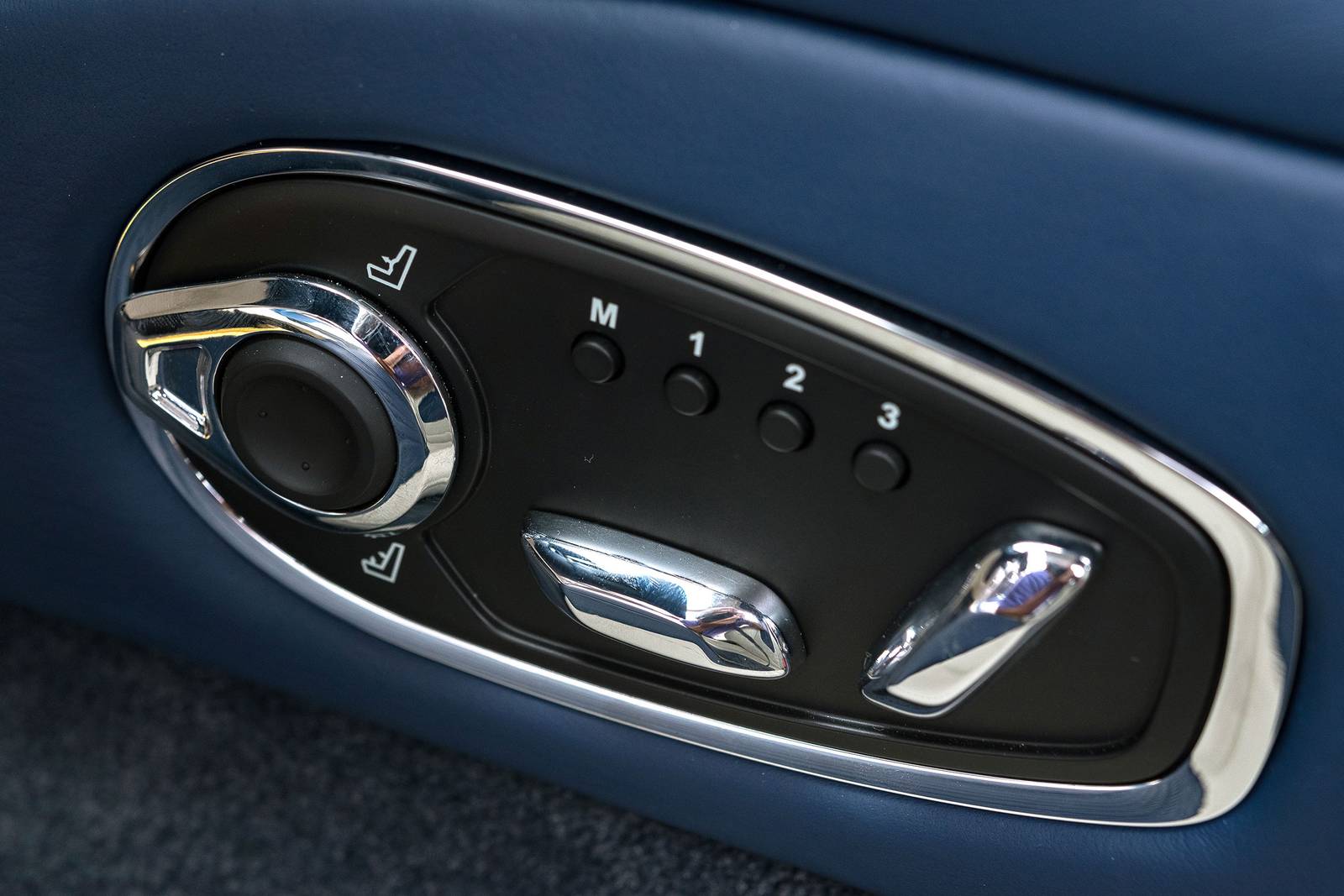 2017 Aston Martin DB11 interior DETAIL