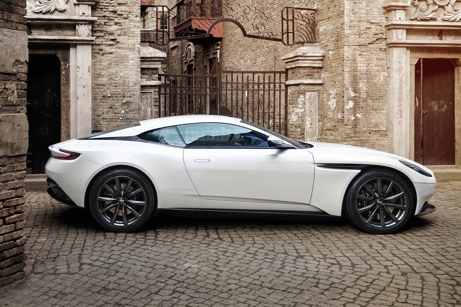 2018 Aston Martin DB11 V8 Coupe Profile