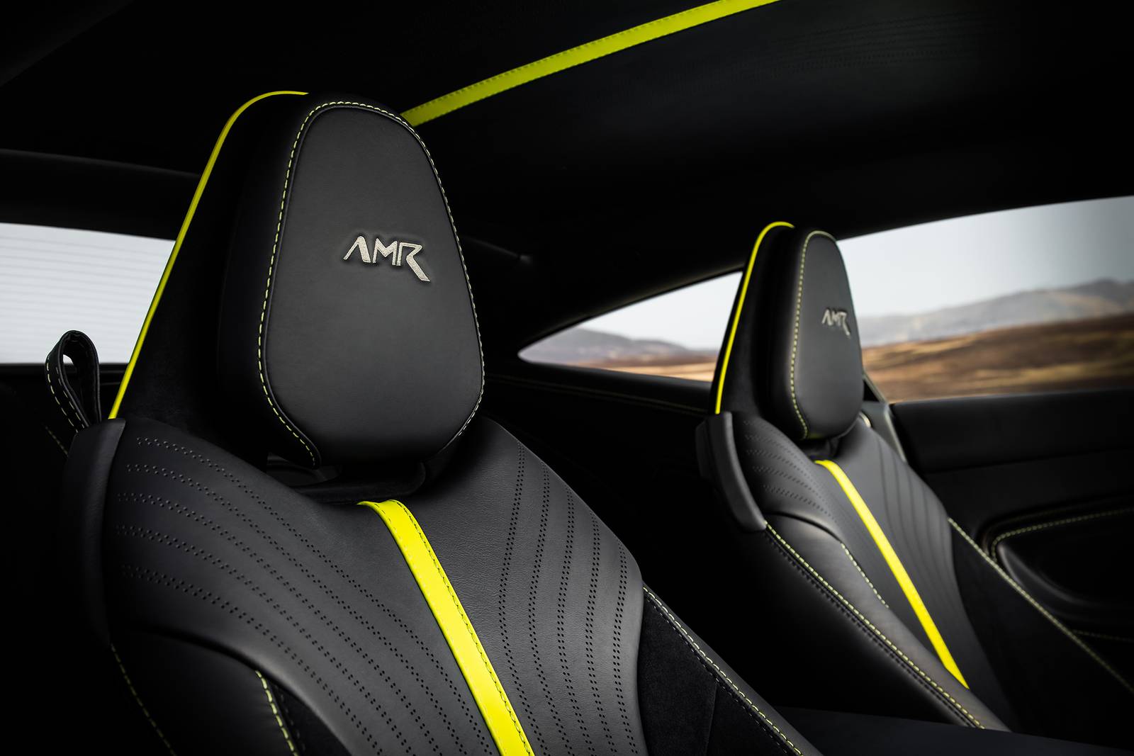 2019 Aston Martin DB11 interior DETAIL
