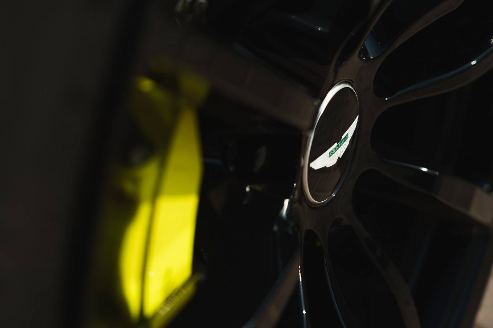 2020 Aston Martin DB11 exterior EDETAIL