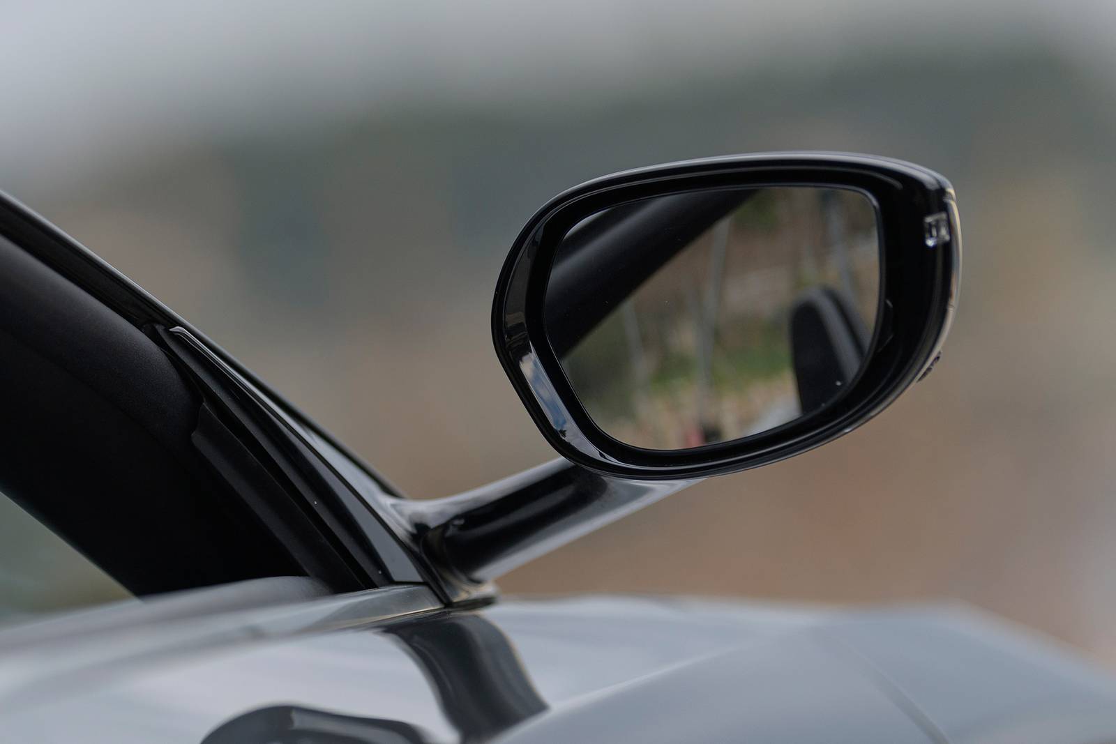2021 Aston Martin DB11 — OEM photo 3