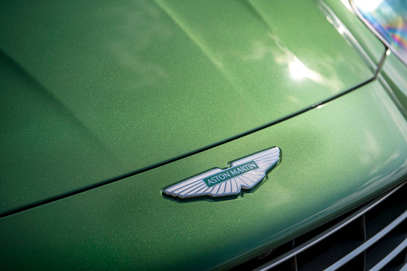 2024 Aston Martin DB12 — OEM photo 4