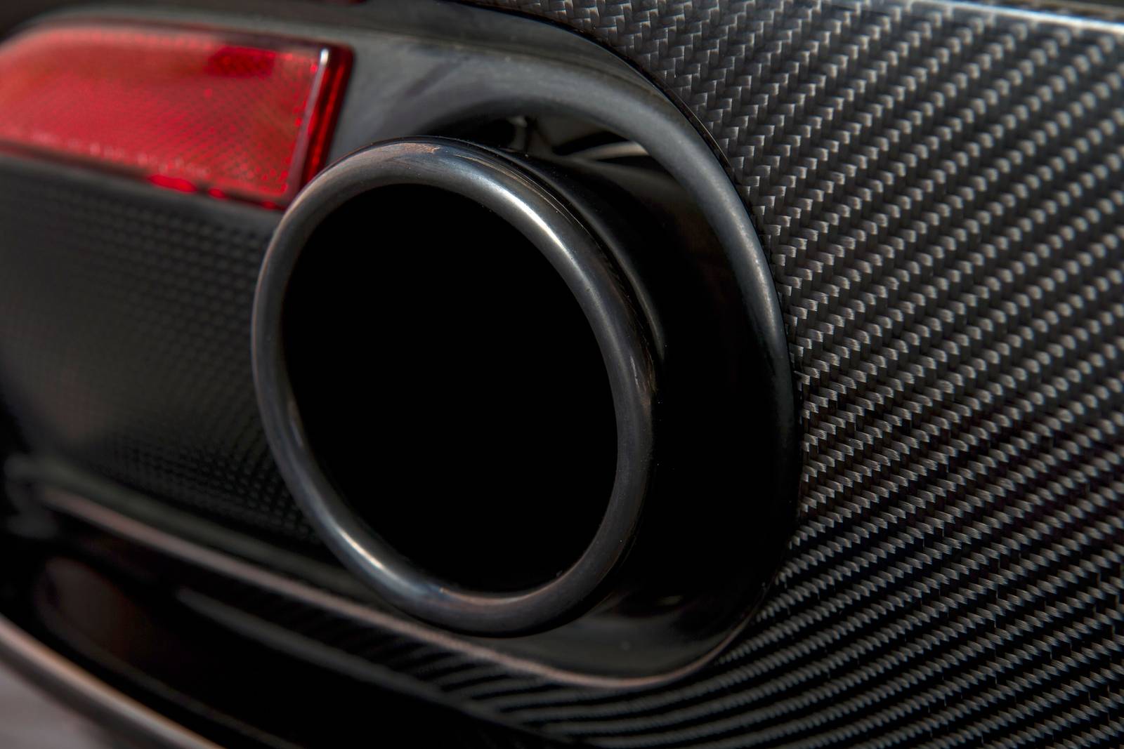 2016 Aston Martin DB9 GT exterior EDETAIL