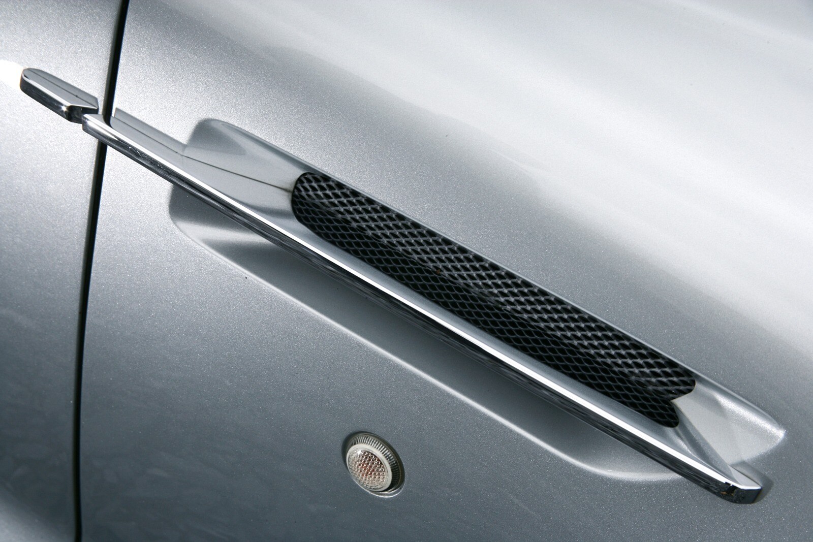 2008 Aston Martin DB9 exterior EDETAIL