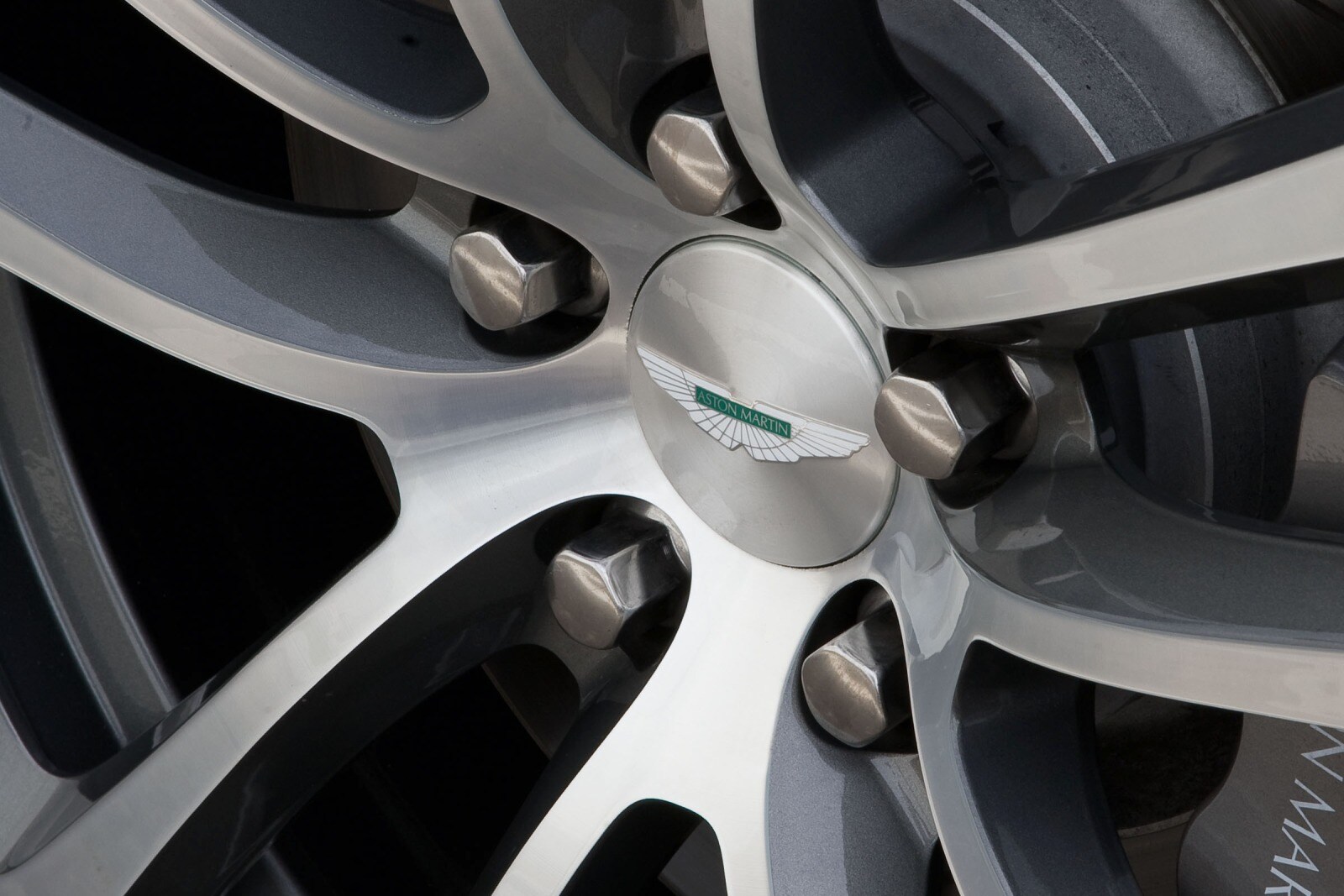 2012 Aston Martin DB9 exterior W