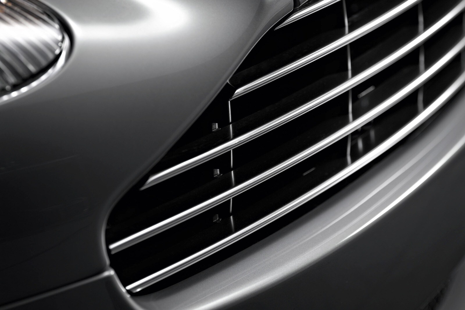 2012 Aston Martin DB9 exterior EDETAIL