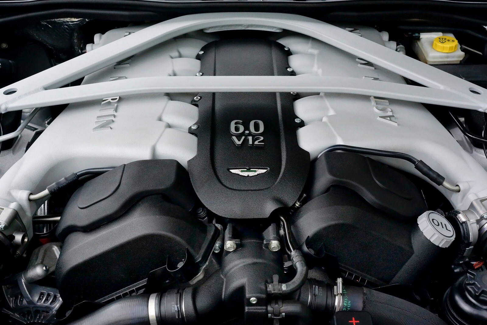 2013 Aston Martin DB9 exterior E