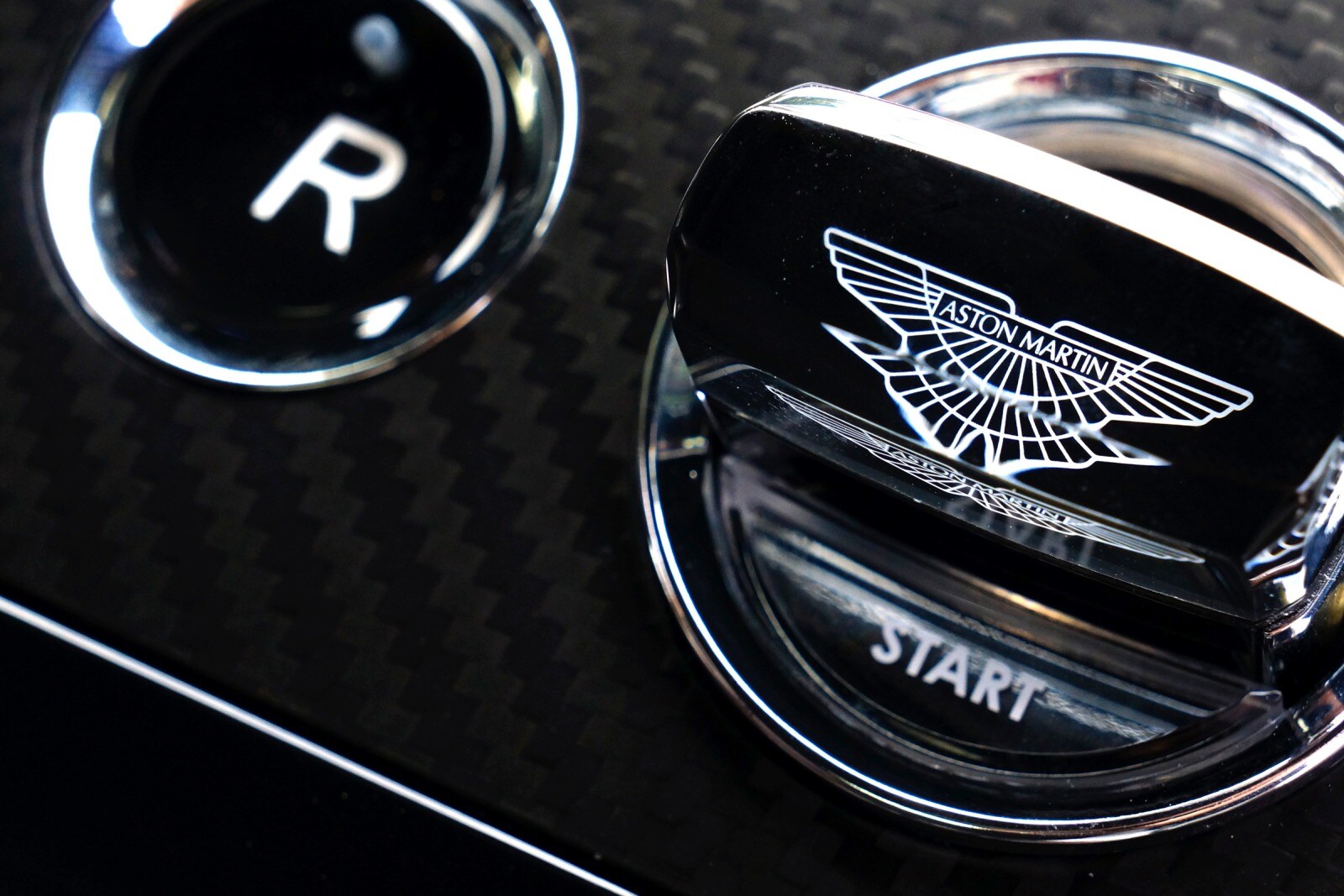 2013 Aston Martin DB9 interior DETAIL