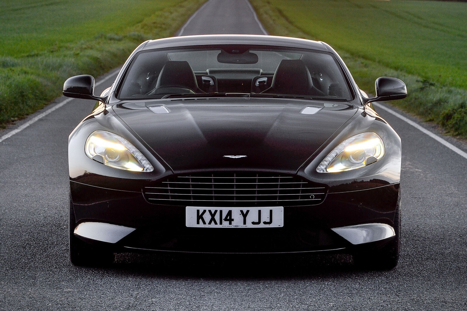 2015 Aston Martin DB9 — OEM photo 3