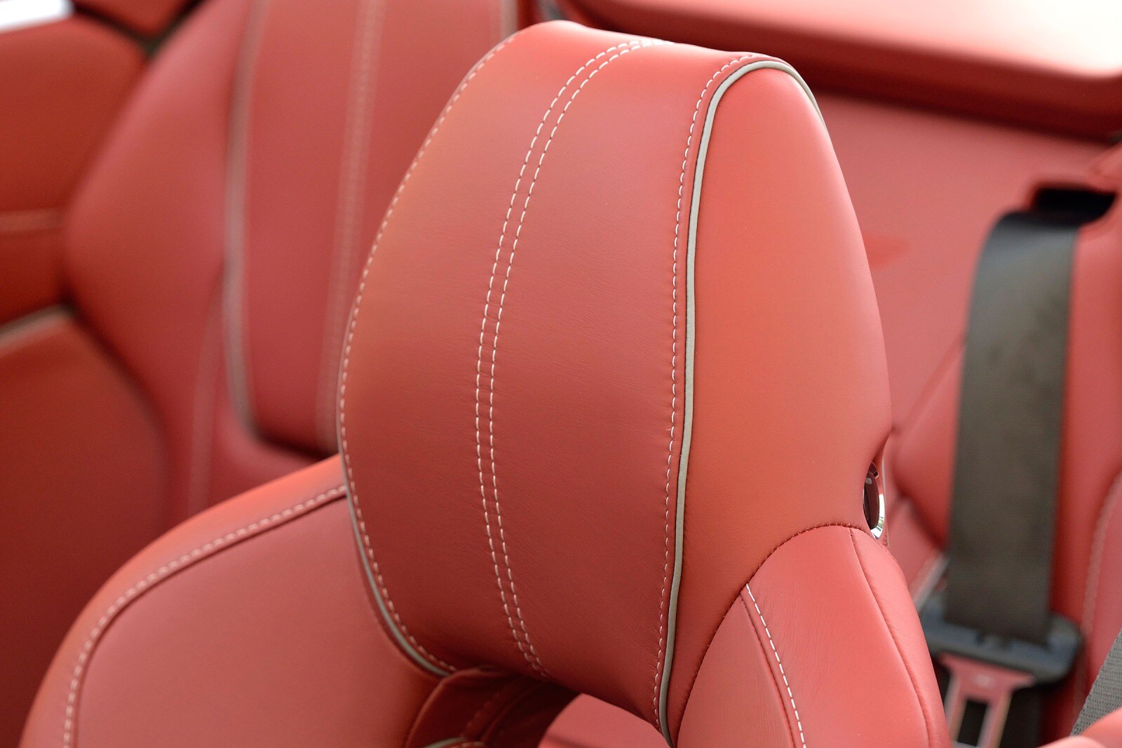 2014 Aston Martin DB9 interior DETAIL