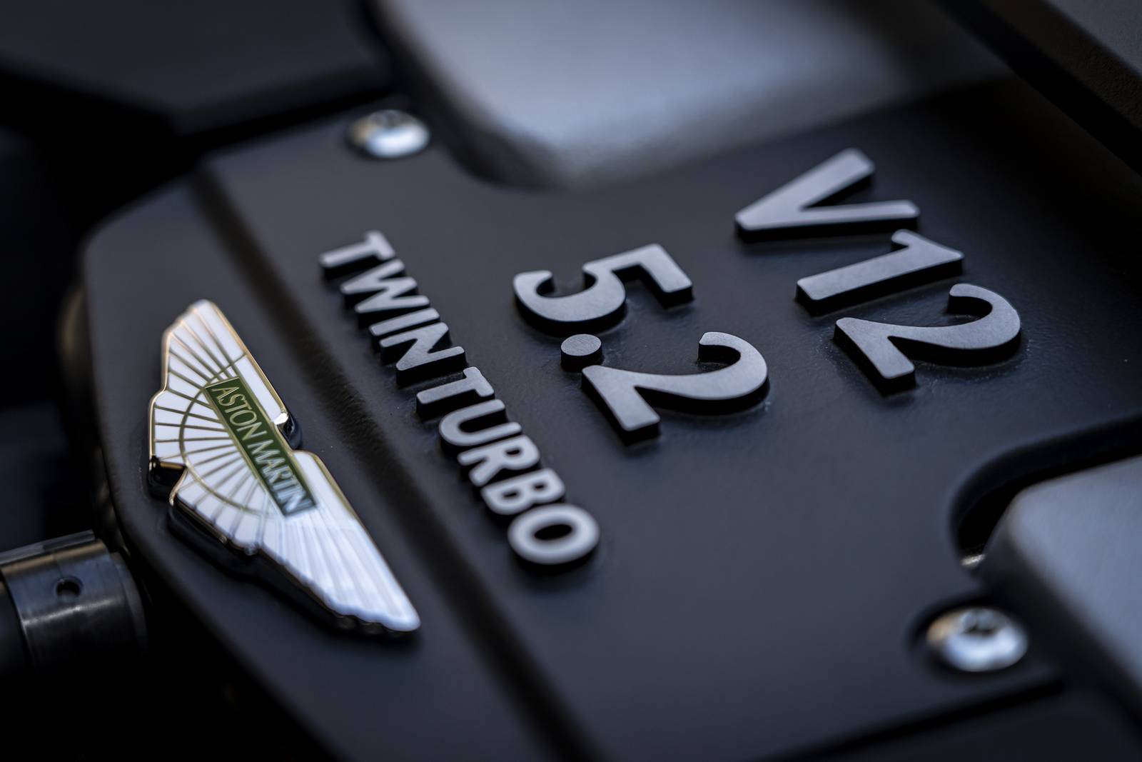 2021 Aston Martin DBS Superleggera exterior E