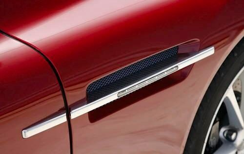 2011 Aston Martin DBS exterior EDETAIL