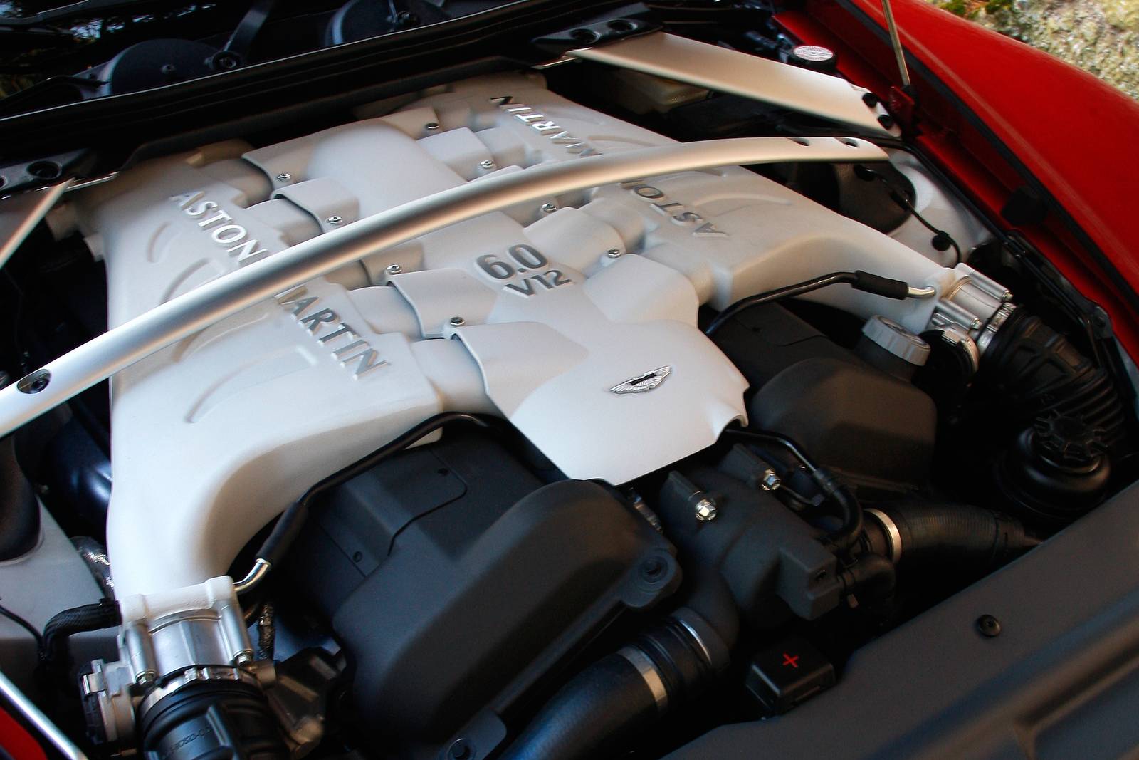 2012 Aston Martin DBS exterior E