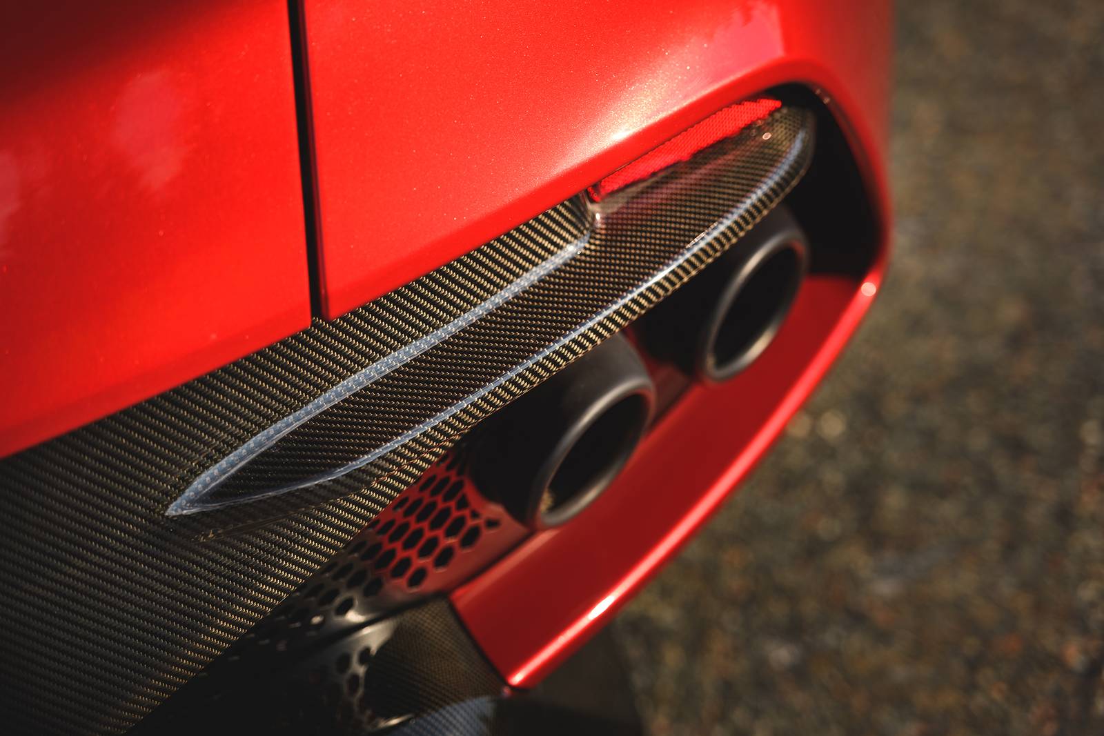 2022 Aston Martin DBS exterior EDETAIL