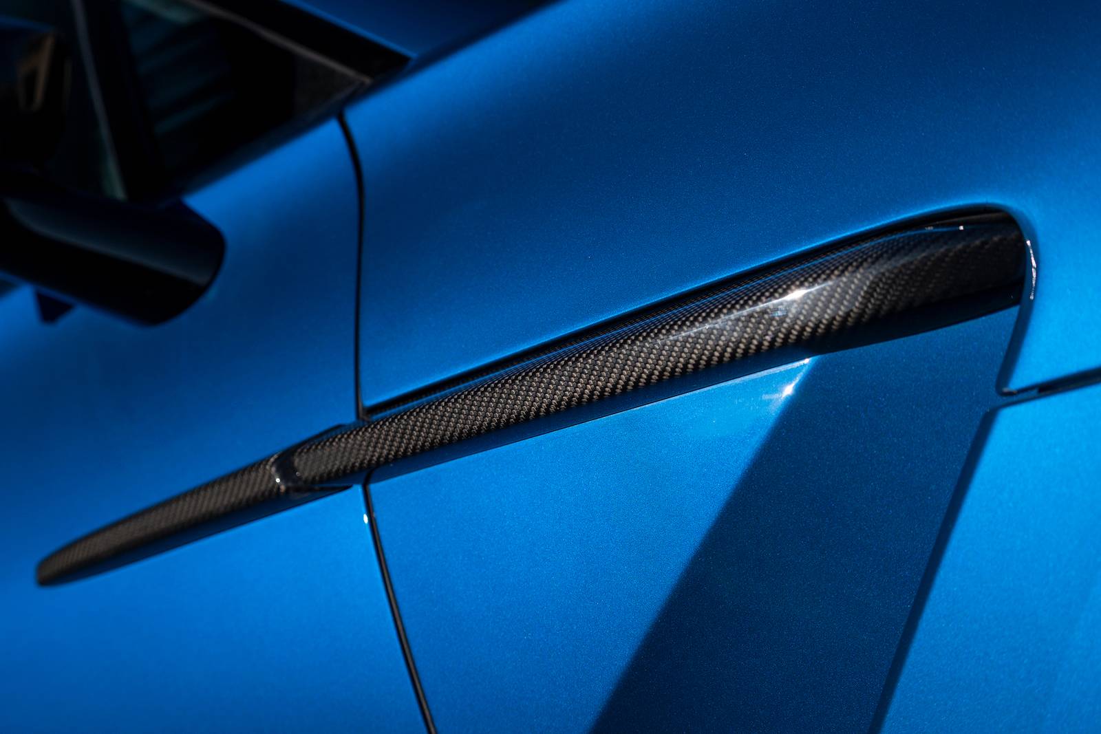 2023 Aston Martin DBX707 exterior EDETAIL