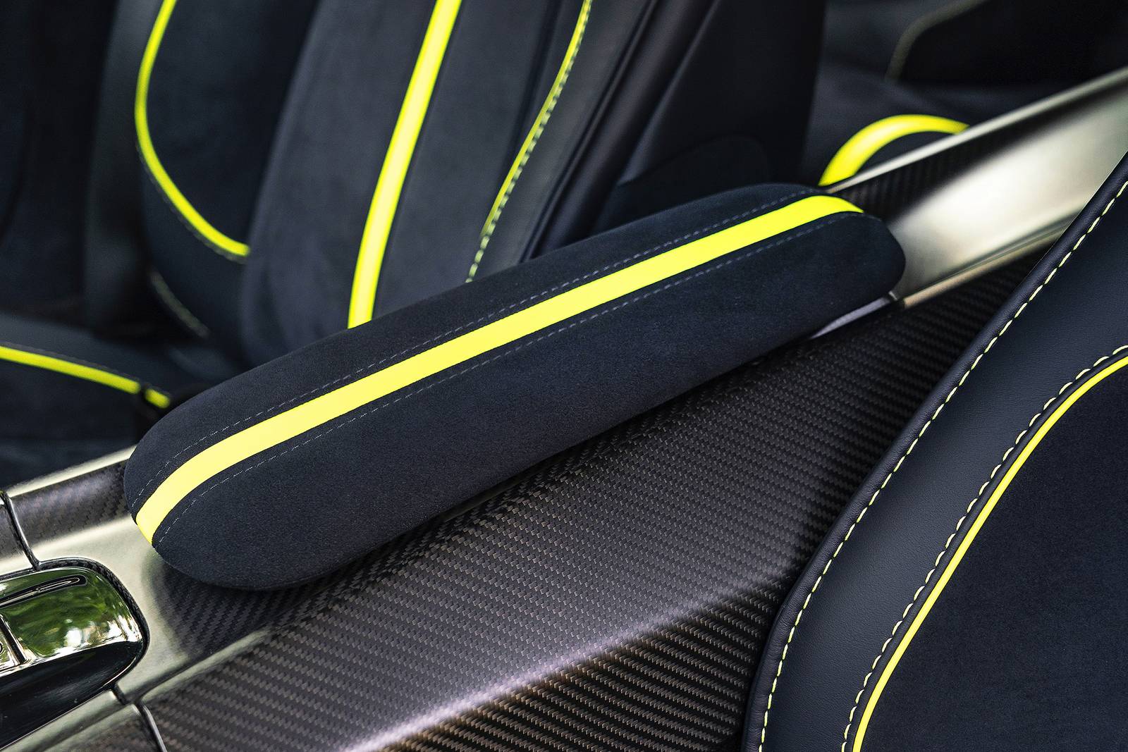 2019 Aston Martin Rapide AMR interior DETAIL