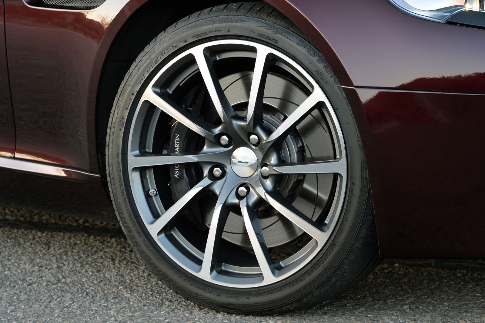 2016 Aston Martin Rapide — OEM photo 3