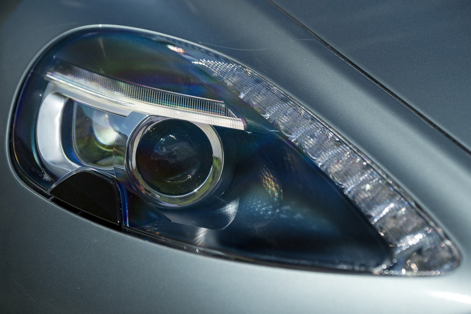 2017 Aston Martin Rapide S exterior EDETAIL