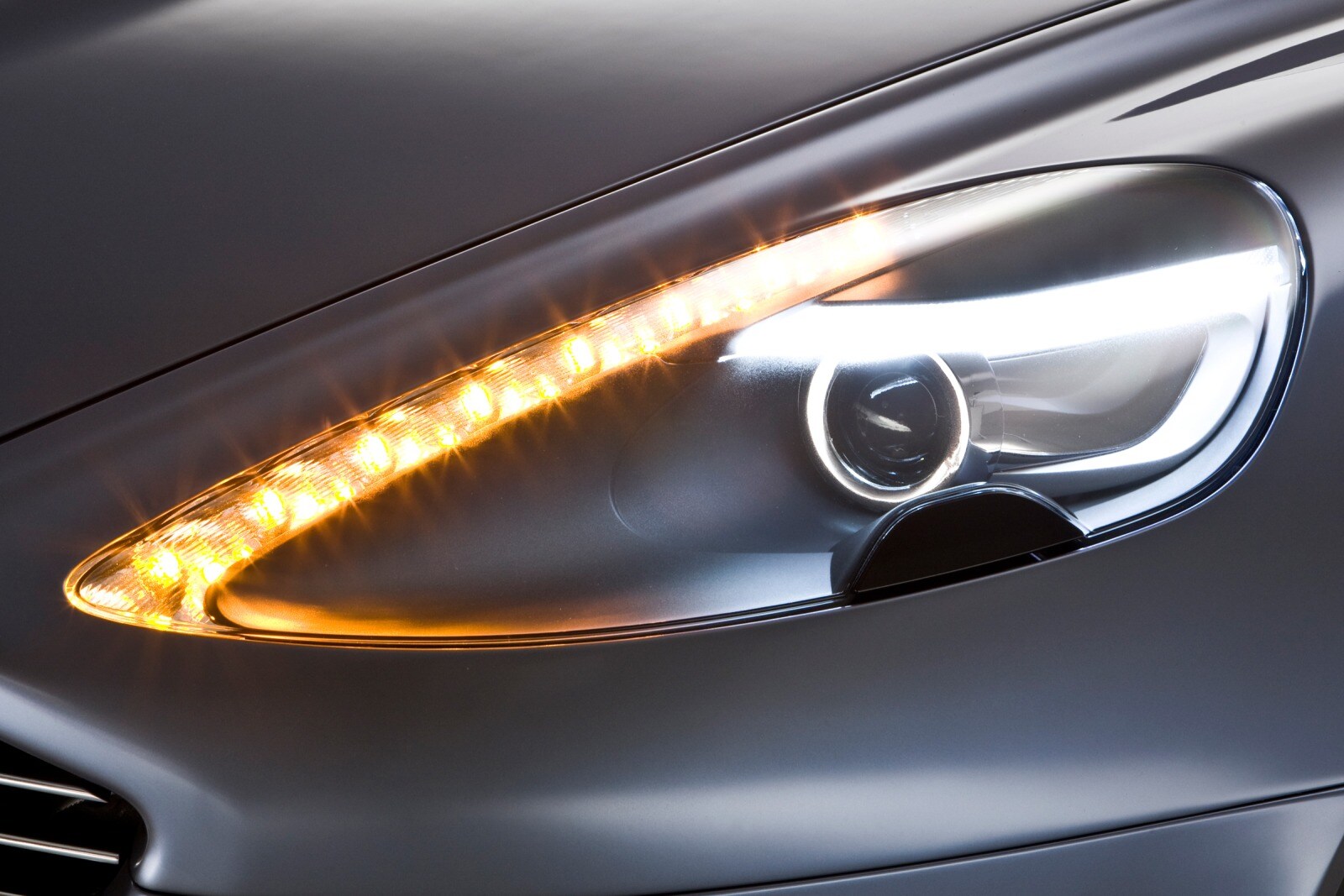 2010 Aston Martin Rapide exterior EDETAIL